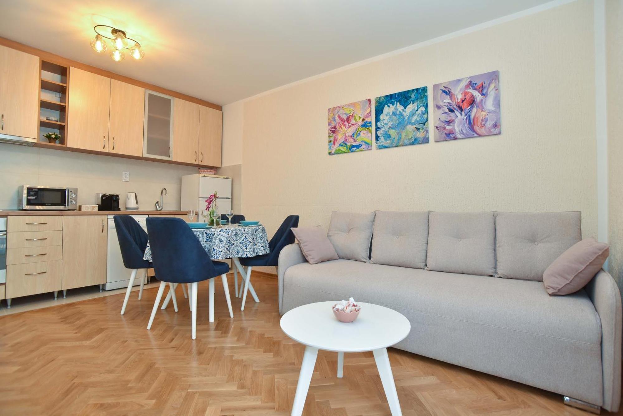 Comfort Apartment Near The Beach ブドヴァ エクステリア 写真