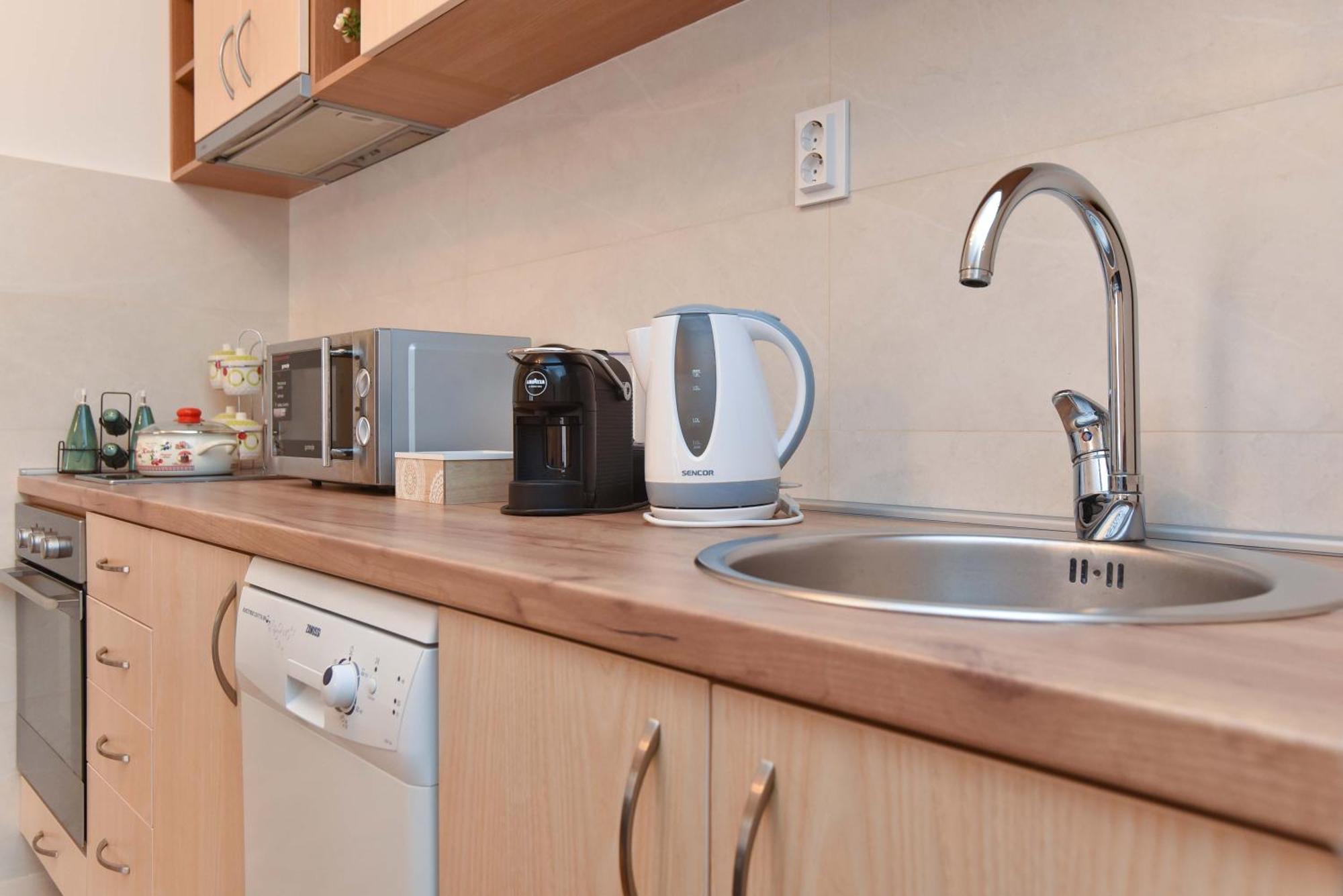 Comfort Apartment Near The Beach ブドヴァ エクステリア 写真