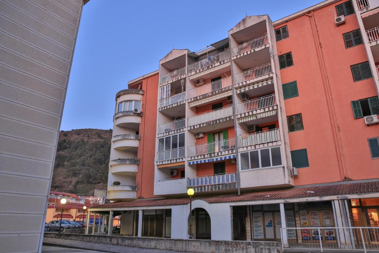 Comfort Apartment Near The Beach ブドヴァ エクステリア 写真